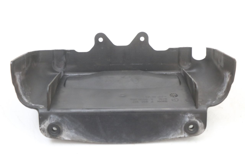 photo de GIUNZIONE PARAURTI ANTERIORE INF BMW C1 125 (2000 - 2003)