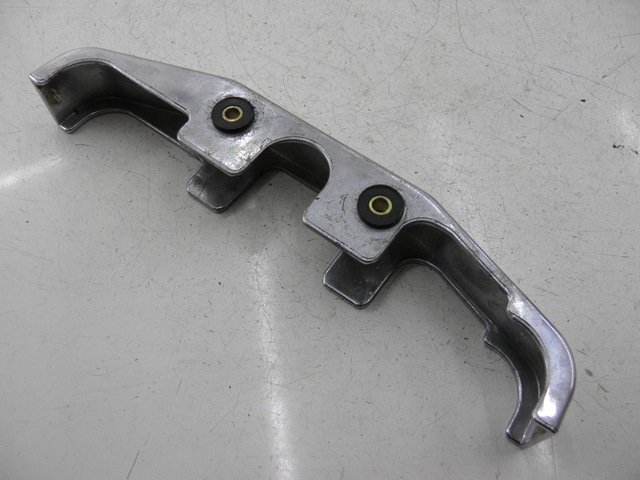 photo de Giunzione carenatura anteriore inferiore HYOSUNG COMET GT 125 (2002 - 2007) - Zoom sullo stato d'uso