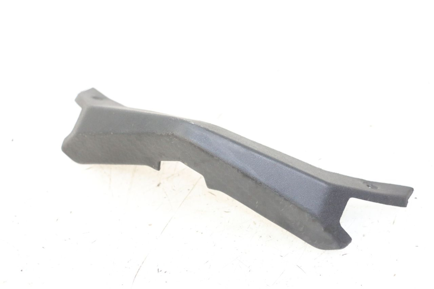 photo de GIUNZIONE PARAURTI ANTERIORE INF SYM JET 14 4T 50 (2018 - 2022)