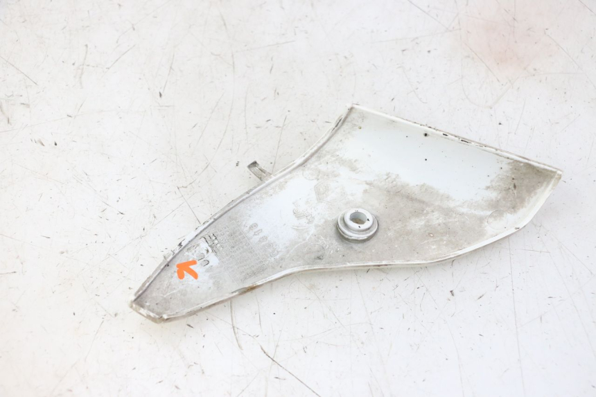 photo de CARENA ANTERIORE CONGIUNZIONE PIAGGIO LXV 4T 50 (2009 - 2013)