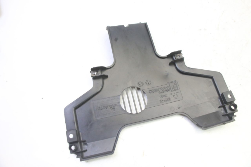 photo de CARENA ANTERIORE CONGIUNZIONE PIAGGIO MP3 HPE 310 (2024 - 2025)