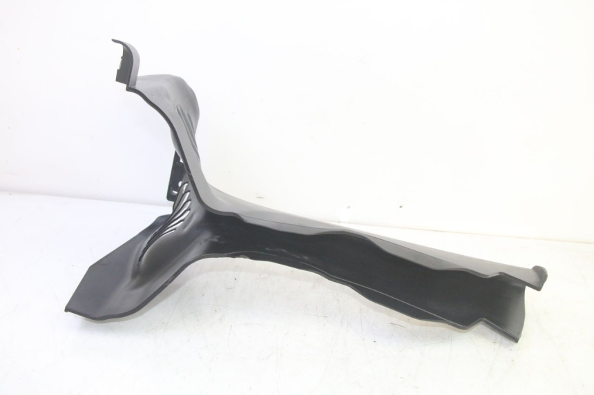 photo de CARENA ANTERIORE CONGIUNZIONE PIAGGIO MP3 HPE 350 (2018 - 2020) - Primo piano tecnico