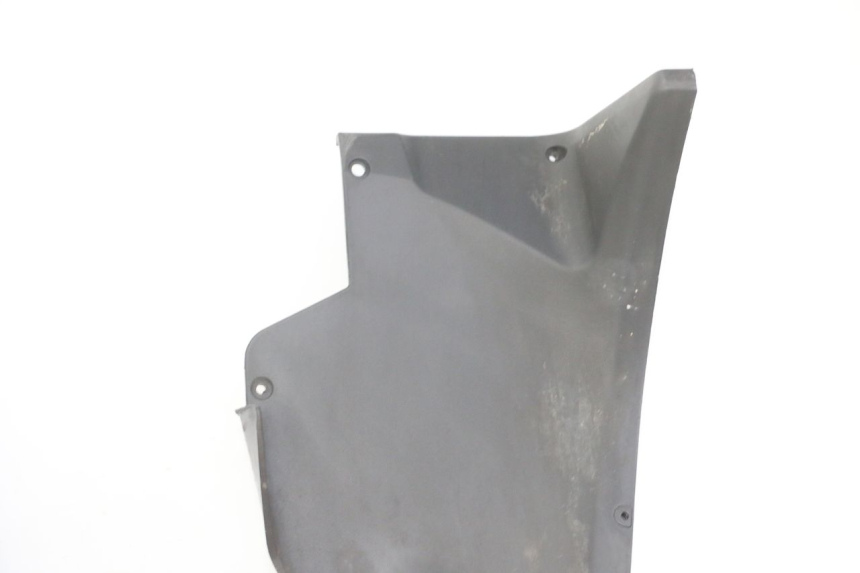 photo de GIUNZIONE PARAURTI ANTERIORE INF PIAGGIO MP3 LT 300 (2010 - 2016)