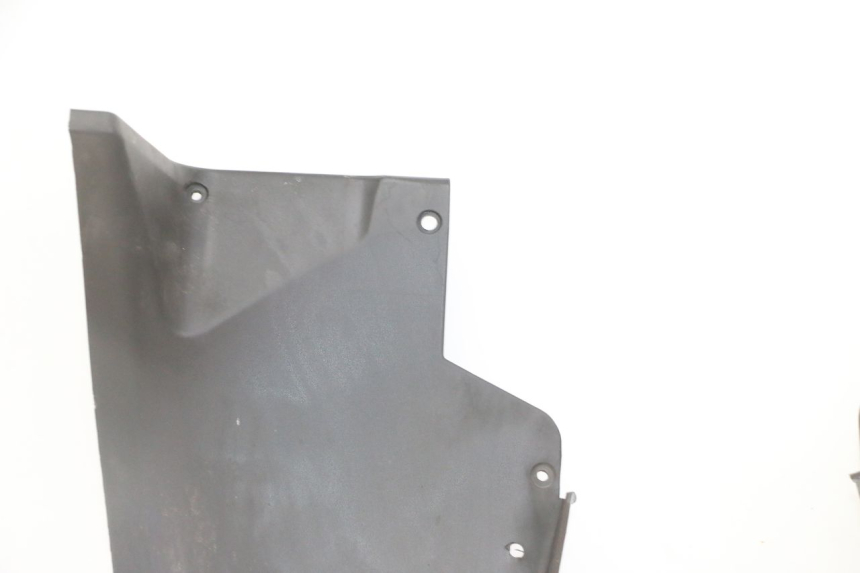 photo de GIUNZIONE PARAURTI ANTERIORE INF PIAGGIO MP3 LT 300 (2010 - 2016)