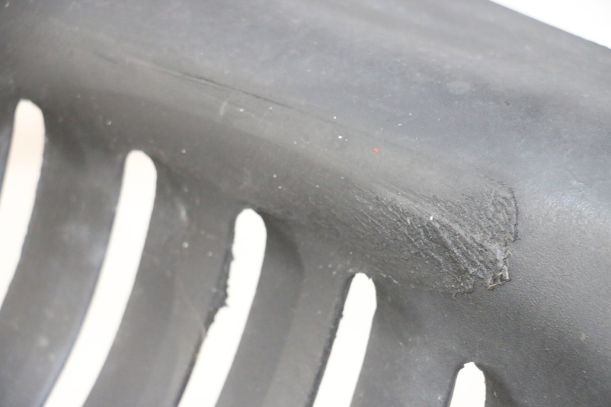 photo de Giunzione carenatura anteriore inf PIAGGIO MP3 500 (2011 - 2015)