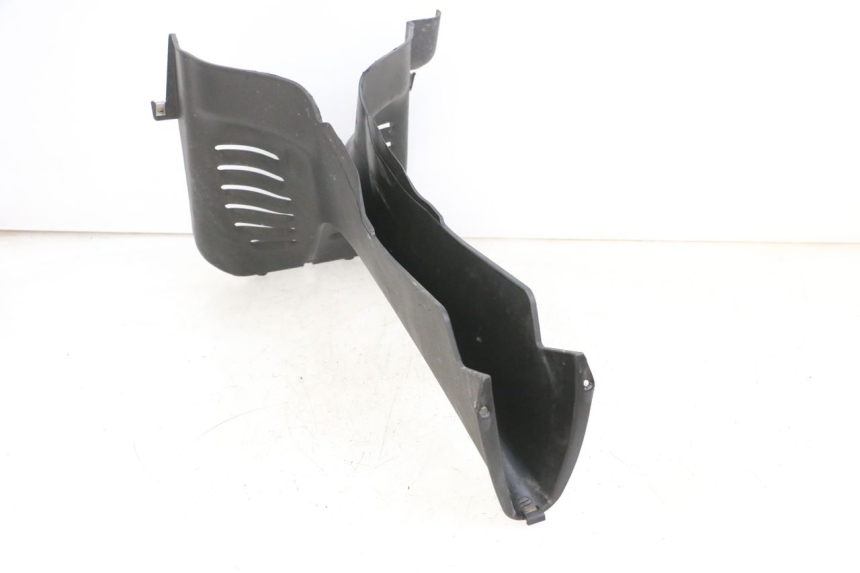 photo de CARENA ANTERIORE CONGIUNZIONE PIAGGIO MP3 RL 250 (2007 - 2010) - Zoom sullo stato d'uso