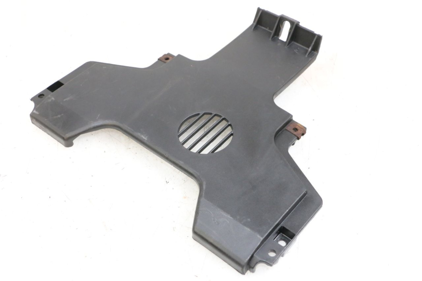 photo de Giunzione carenatura anteriore inf PIAGGIO MP3 500 (2011 - 2015)