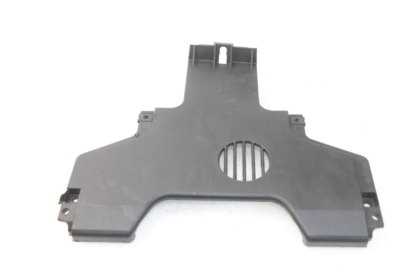 photo de Giunzione carena anteriore inferiore PIAGGIO MP3 HPE 500 (2019 - 2022)