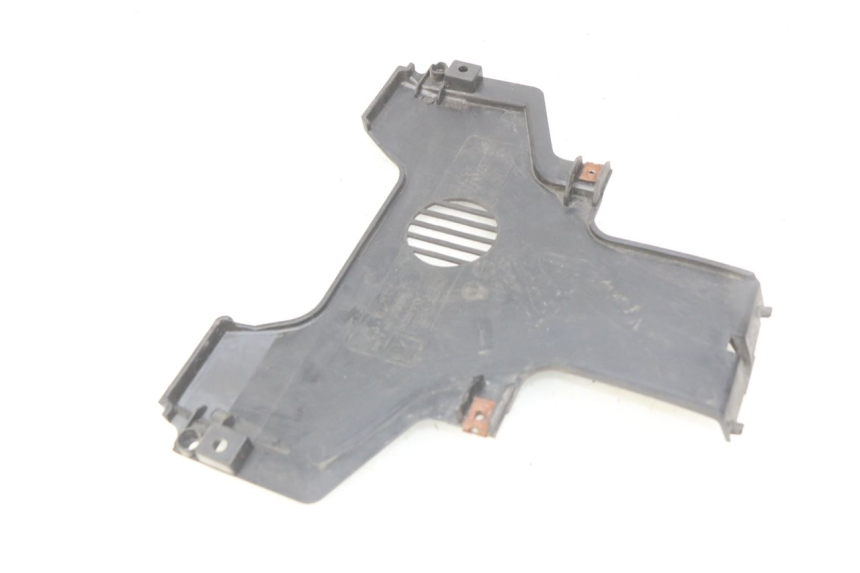photo de GIUNZIONE PARAURTI ANTERIORE INF PIAGGIO MP3 LT 300 (2010 - 2016)