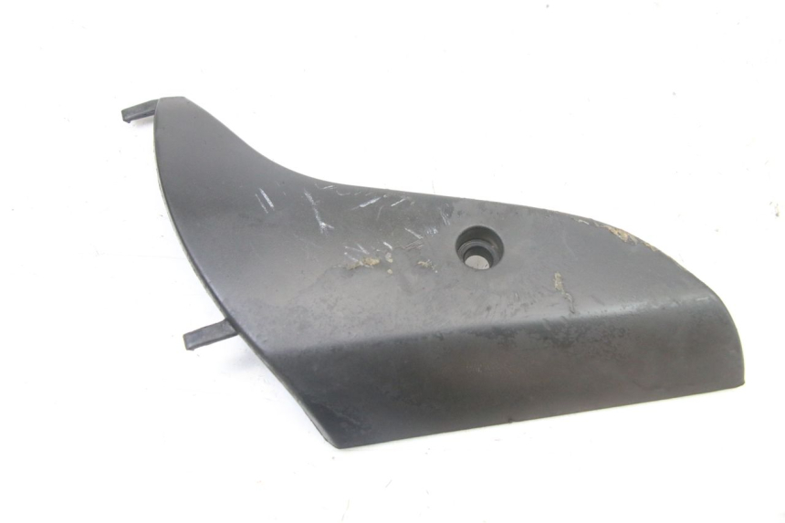 photo de GIUNZIONE PARAURTI ANTERIORE INF PIAGGIO VESPA S 2T 50 (2007 - 2014)