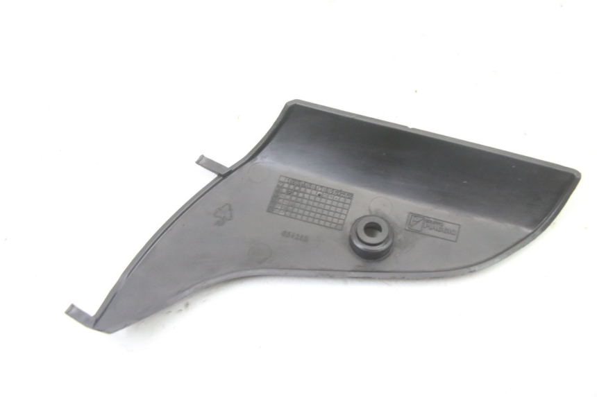 photo de GIUNZIONE PARAURTI ANTERIORE INF PIAGGIO VESPA S 2T 50 (2007 - 2014)