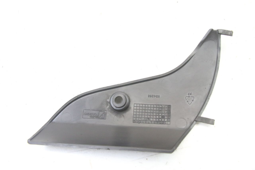 photo de GIUNZIONE PARAURTI ANTERIORE INF PIAGGIO VESPA S 2T 50 (2007 - 2014)