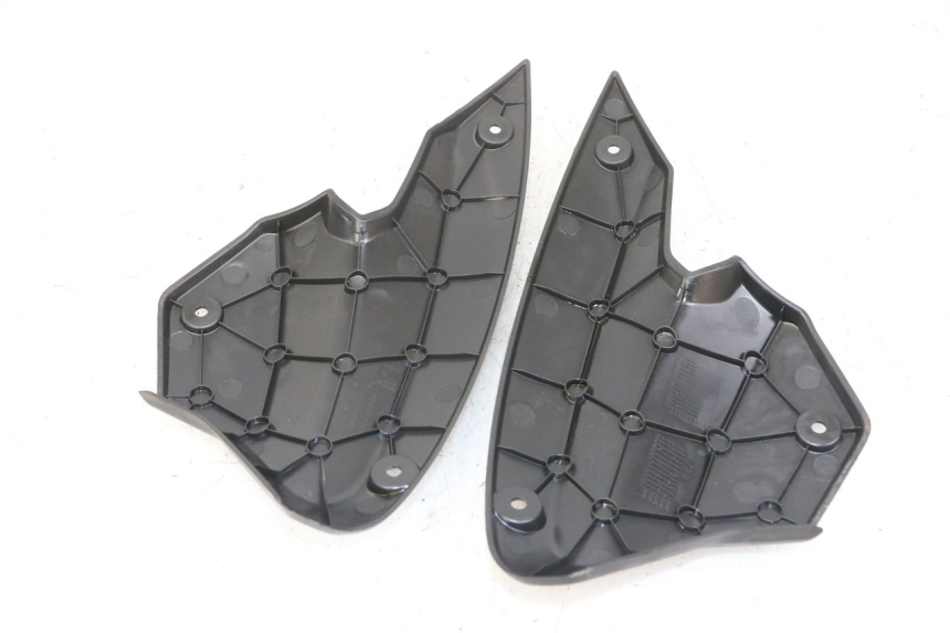 photo de CARENA ANTERIORE CONGIUNZIONE PEUGEOT STREETZONE I 2T 50 (2018 - 2020)