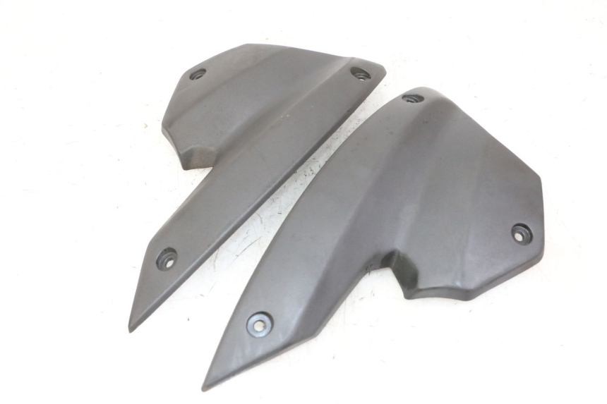 photo de CARENA ANTERIORE CONGIUNZIONE PEUGEOT STREETZONE I 2T 50 (2018 - 2020)