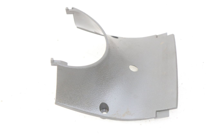 photo de GIUNZIONE PARAURTI ANTERIORE INF SUZUKI CP 80 (1985 - 1996)