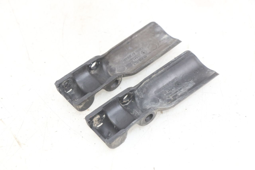 photo de GIUNZIONE PARAURTI ANTERIORE INF PEUGEOT TREKKER 50 (1998 - 2004)