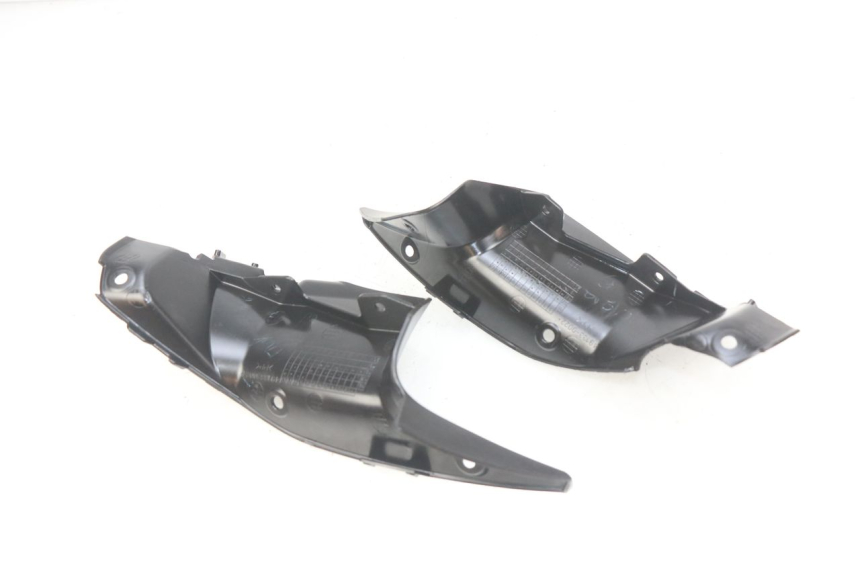 photo de GIUNZIONE PARAURTI ANTERIORE INF KAWASAKI Z 650 (2016 - 2019)