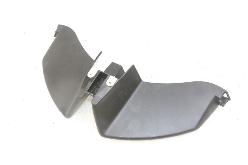 photo de Giunzione carena anteriore PEUGEOT JET FORCE CARBU 50 (2003 - 2016)