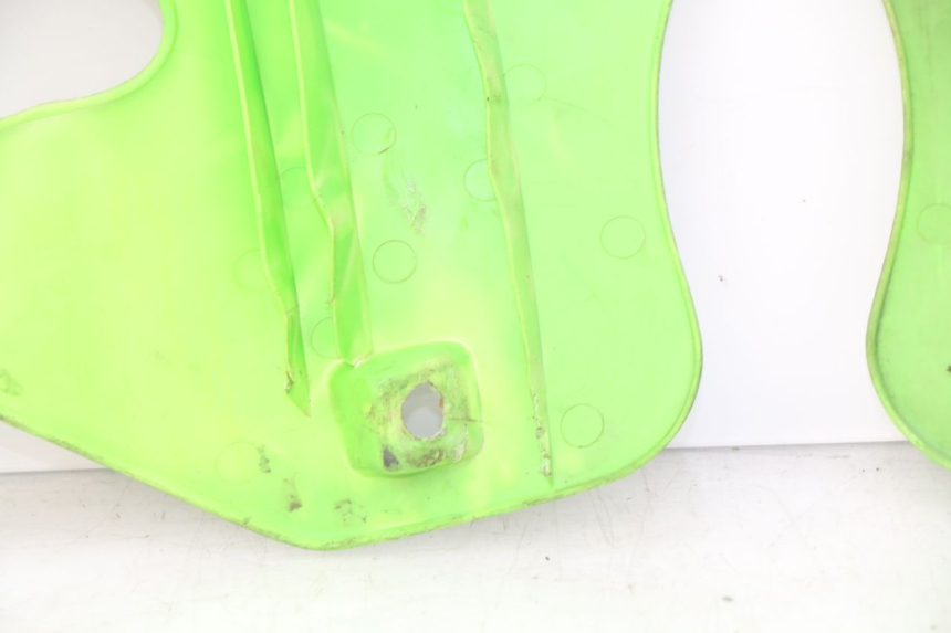 photo de GIUNZIONE CARENA ANTERIORE KAWASAKI KX 250 (1994 - 1998)
