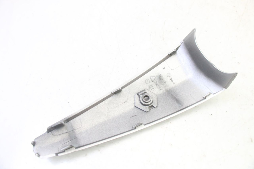 photo de CARENA ANTERIORE CONGIUNZIONE PIAGGIO LIBERTY 4T 50 (2009 - 2015)