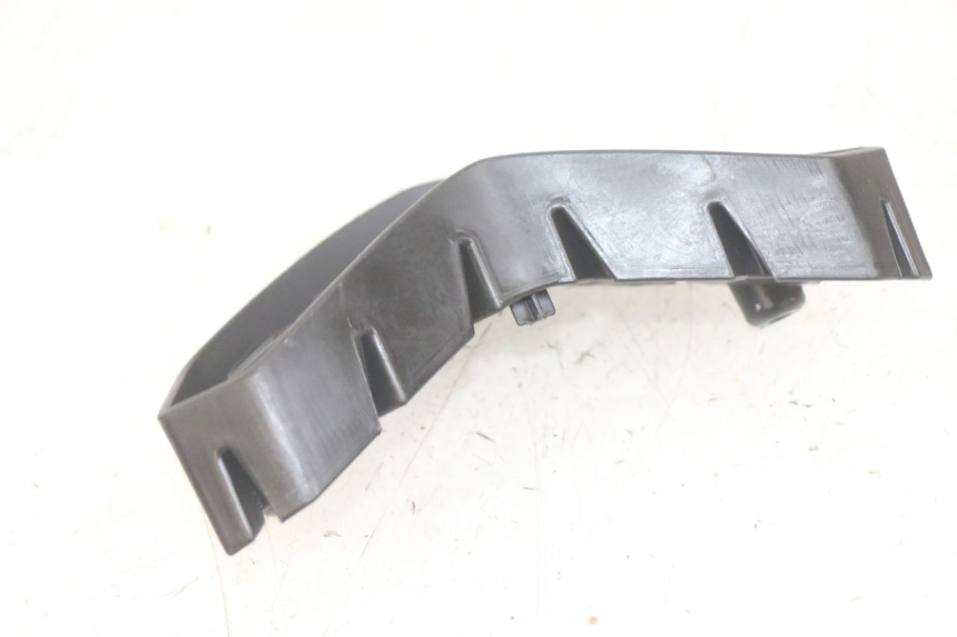 photo de CARENA ANTERIORE CONGIUNZIONE PIAGGIO MP3 HPE 300 (2019 - 2026) - Altra angolazione