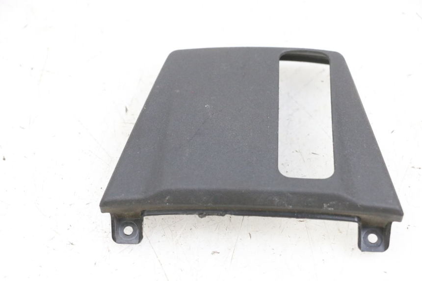 photo de CARENA ANTERIORE CONGIUNZIONE PIAGGIO MP3 500 (2016 - 2018) - Zoom sullo stato d'uso