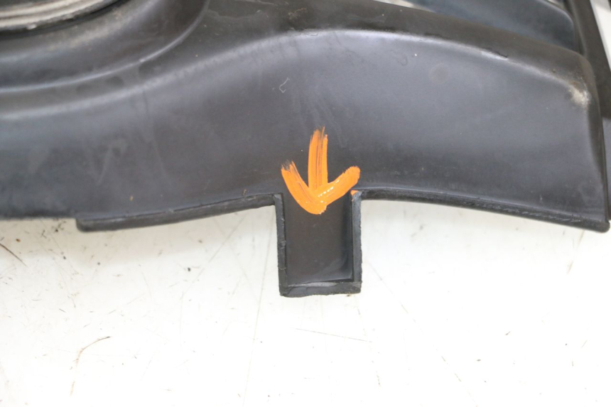 photo de GIUNZIONE CARENA ANTERIORE KYMCO PEOPLE S 125 (2000 - 2008)