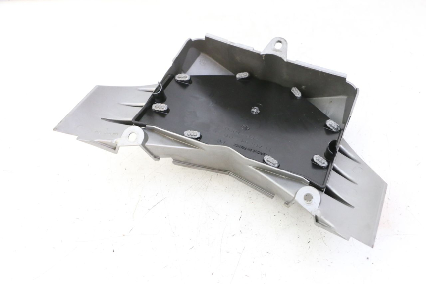 photo de CARENA ANTERIORE CONGIUNZIONE PEUGEOT ELYSTAR 50 (2002 - 2014)