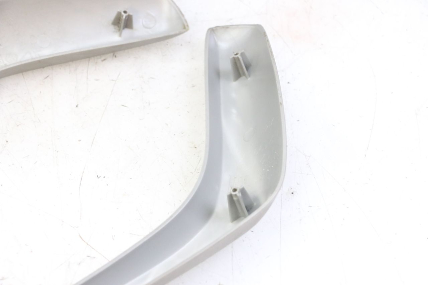 photo de GIUNZIONE CARENA ANTERIORE PIAGGIO FLY 2T 50 (2004 - 2017)