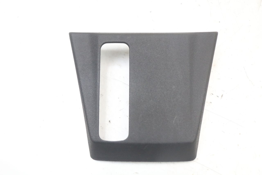 photo de CARENA ANTERIORE CONGIUNZIONE PIAGGIO MP3 HPE 350 (2018 - 2020)