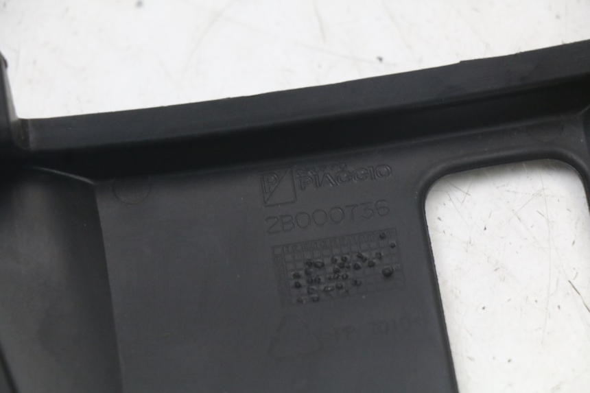 photo de CARENA ANTERIORE CONGIUNZIONE PIAGGIO MP3 HPE 350 (2018 - 2020)
