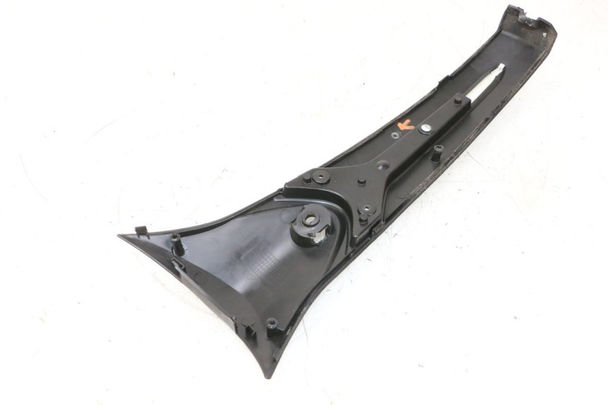 photo de CARENA ANTERIORE CONGIUNZIONE JM MOTORS SANTANA 50 (2014 - 2023) - Primo piano tecnico