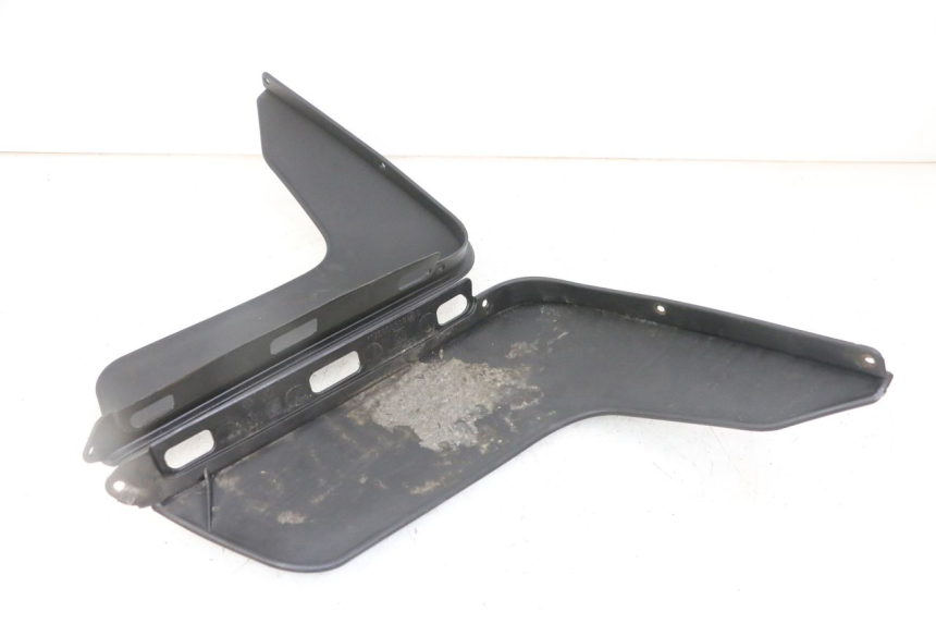 photo de CARENA ANTERIORE CONGIUNZIONE PEUGEOT SATELIS COMPRESSOR K15 125 (2006 - 2009)