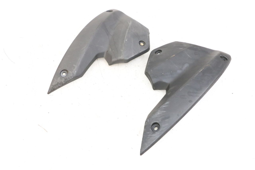 photo de CARENA ANTERIORE CONGIUNZIONE PEUGEOT STREETZONE 2T 50 (2014 - 2019)