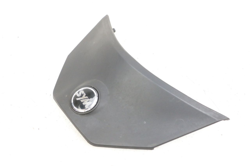 photo de GIUNZIONE CARENA ANTERIORE SUP SYM CROX 4T 50 (2016 - 2023) - Altra angolazione