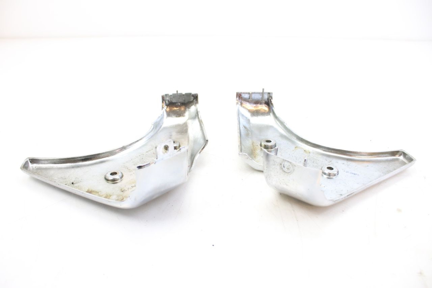 photo de GIUNZIONE CARENA ANTERIORE SUP SYM HUSKY 125 (1999 - 2005)