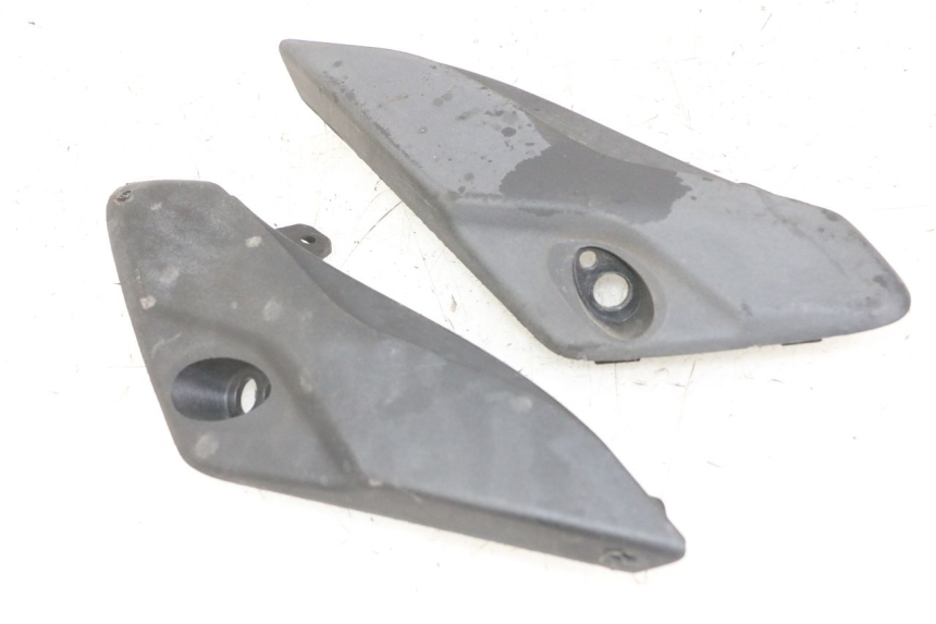 photo de CARENA ANTERIORE CONGIUNZIONE PIAGGIO IE MP3 YOURBAN 300 (2011 - 2016) - Vista principale