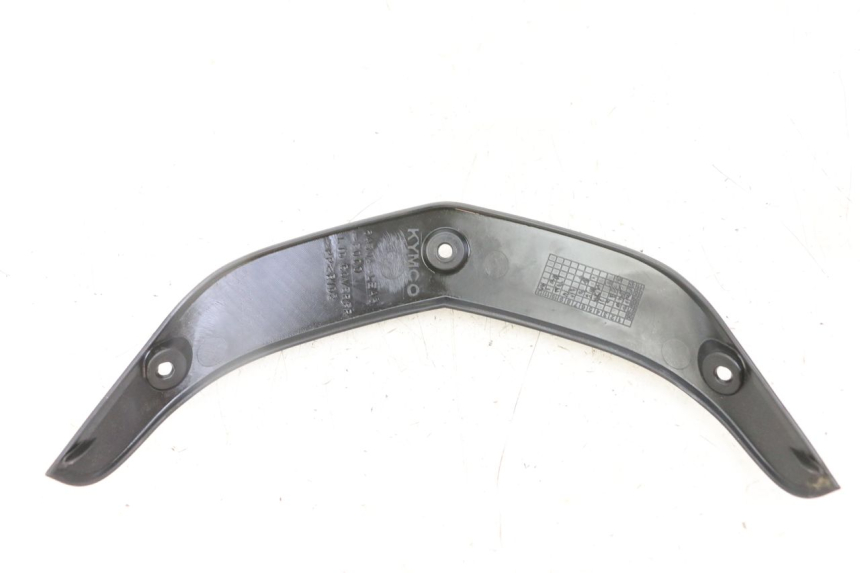 photo de GIUNZIONE CARENA ANTERIORE SUP KYMCO DINK 4T 50 (2007 - 2018)