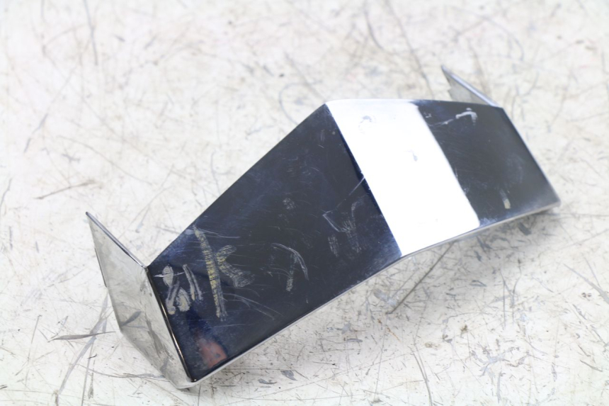 photo de Giunzione carena anteriore superiore PEUGEOT VIVACITY 125 (2010 - 2017)