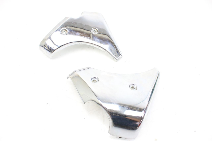 photo de GIUNZIONE CARENA ANTERIORE SUP SYM HUSKY 125 (1999 - 2005)