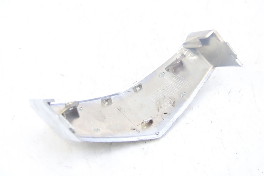 photo de GIUNZIONE CARENA ANTERIORE SUP PEUGEOT VIVACITY NEW 4T 50 (2008 - 2017)
