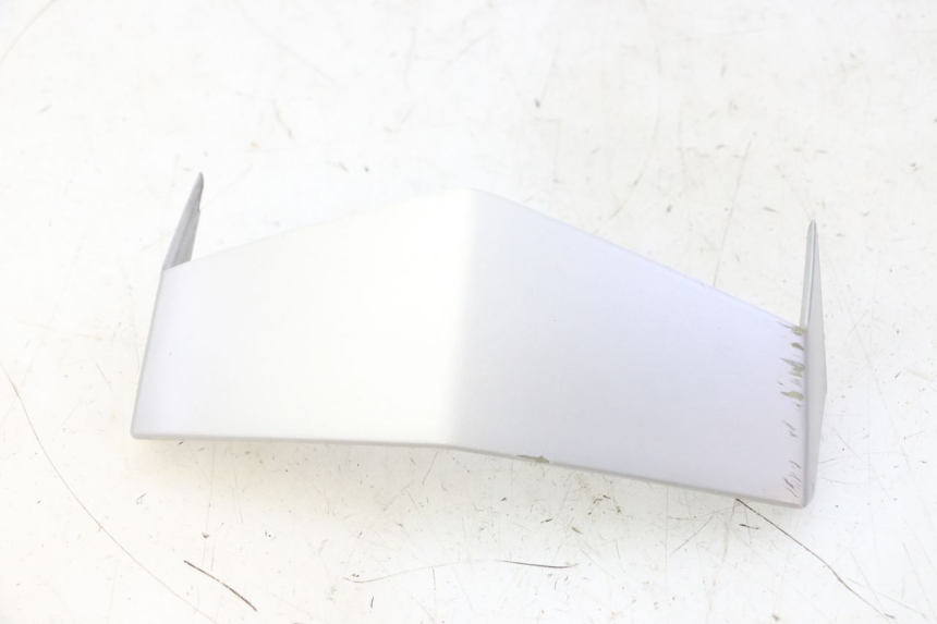 photo de GIUNZIONE CARENA ANTERIORE SUP PEUGEOT VIVACITY NEW 4T 50 (2008 - 2017)