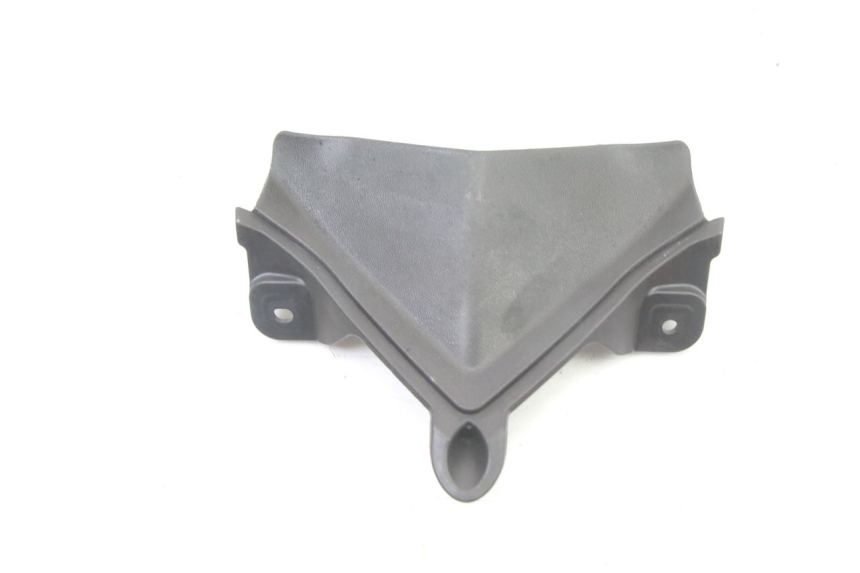 photo de GIUNZIONE CARENA ANTERIORE SUP YAMAHA X-MAX XMAX 125 (2010 - 2014)