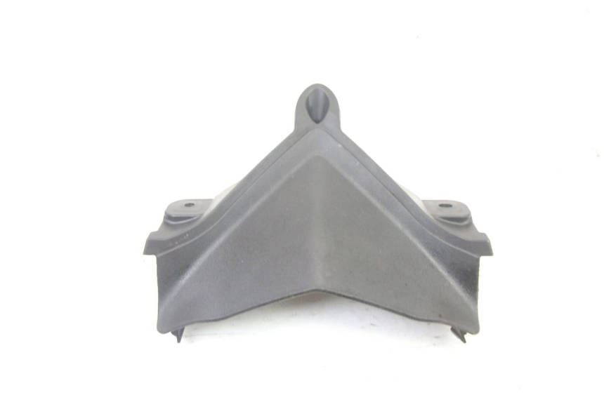 photo de GIUNZIONE CARENA ANTERIORE SUP YAMAHA X-MAX XMAX 125 (2010 - 2014)