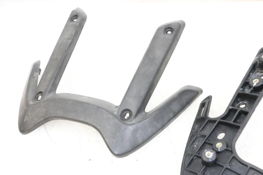 photo de Giunzione carena anteriore superiore KYMCO XCITING 250 (2006 - 2009)