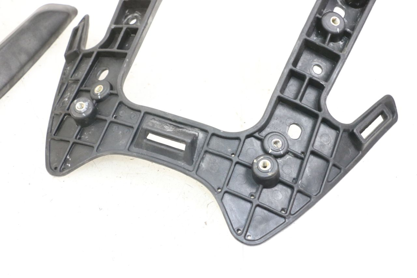 photo de Giunzione carena anteriore superiore KYMCO XCITING 250 (2006 - 2009)