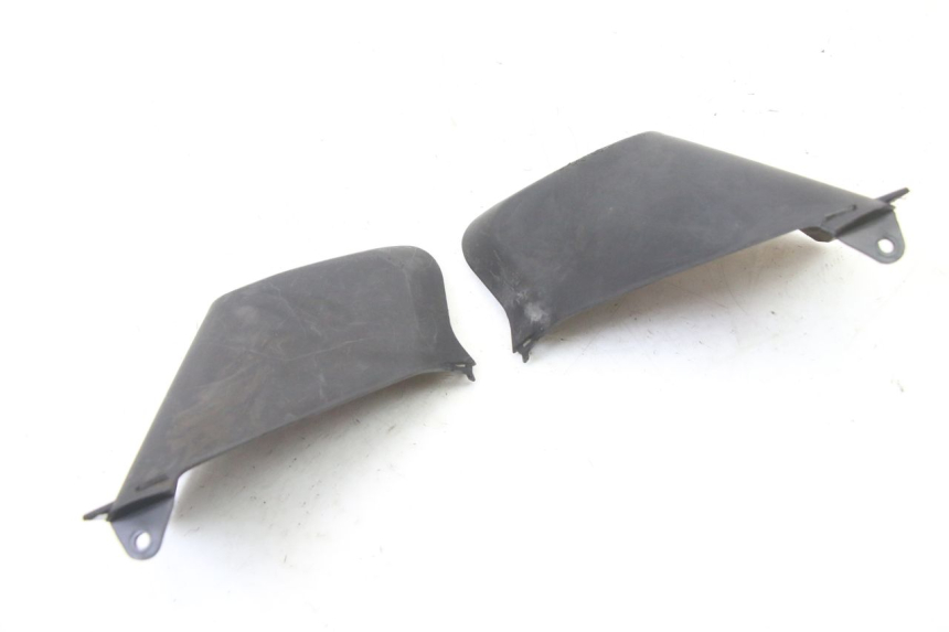 photo de GIUNZIONE CARENA ANTERIORE SUP YAMAHA XMAX X-MAX 125 (2006 - 2009)
