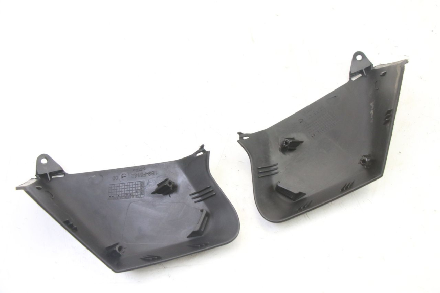 photo de GIUNZIONE CARENA ANTERIORE SUP YAMAHA XMAX X-MAX 125 (2006 - 2009)