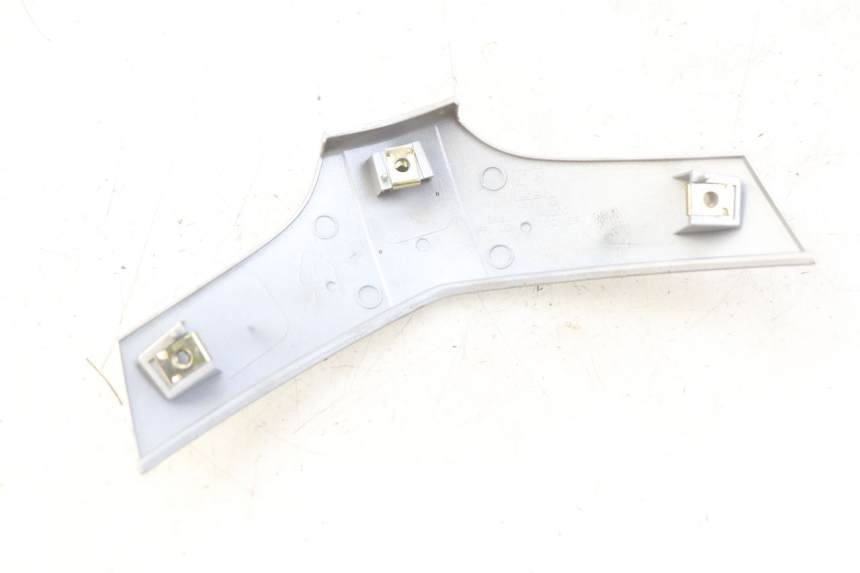 photo de GIUNZIONE CARENA ANTERIORE PEUGEOT TWEET 4T 50 (2010 - 2014)