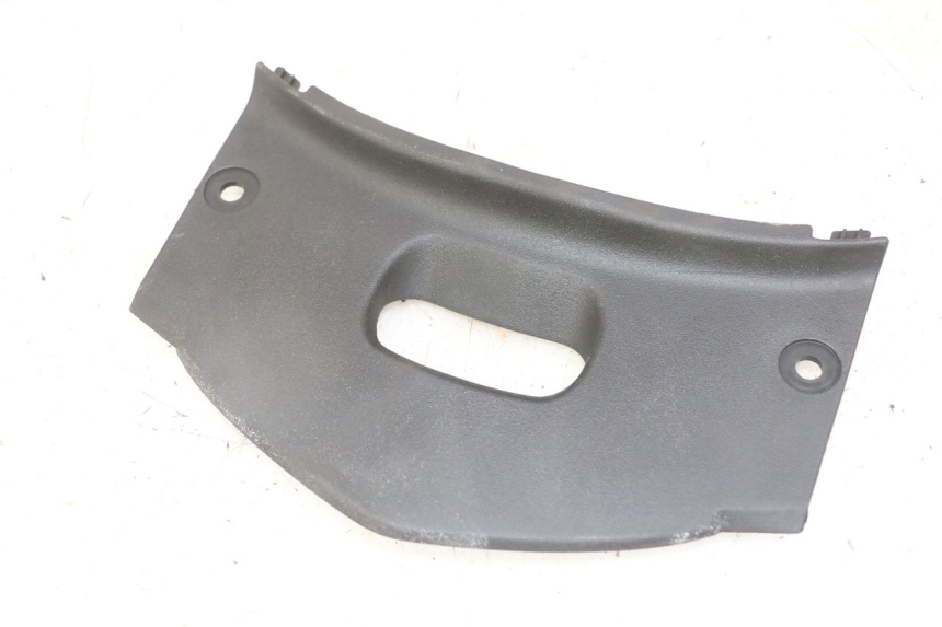 photo de GIUNZIONE PARAFANGO ANTERIORE HONDA XLV VARADERO 125 (2000 - 2006)